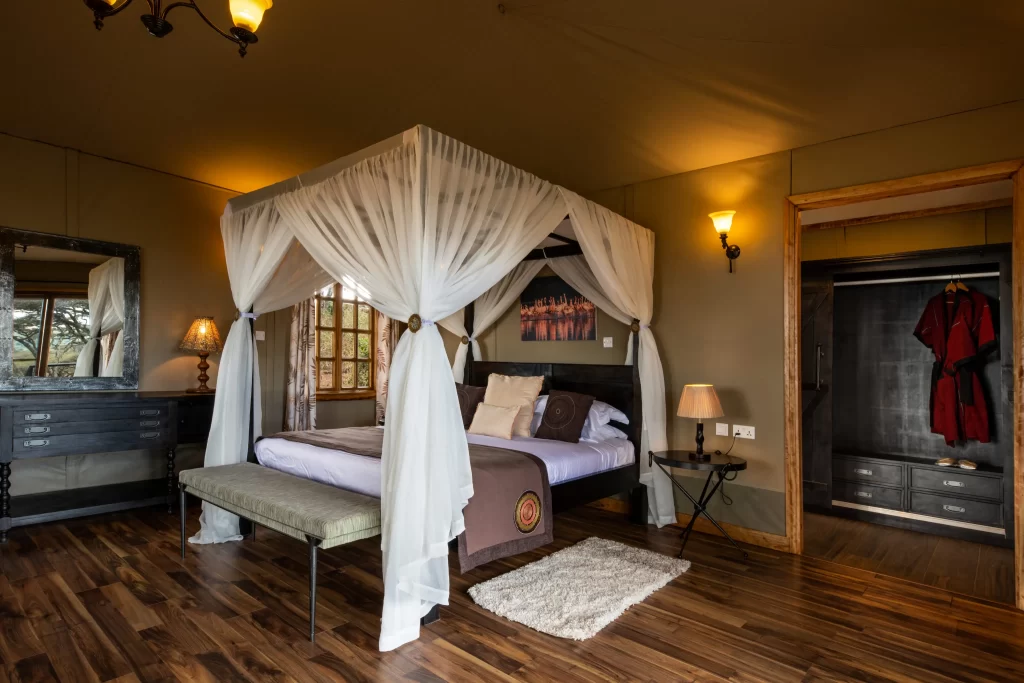 Honeymoon suite by lion's paw camp