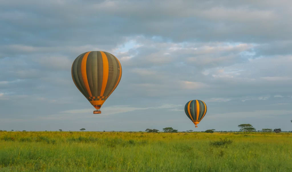 guests on balloon safari organized by Serengeti woodlands camp